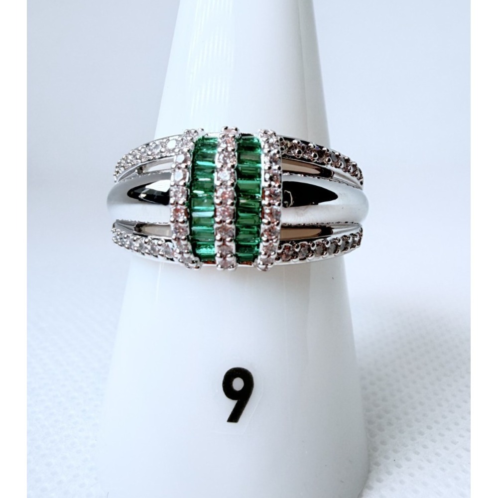 Size 9 Bomb Party May Ring - RG56617 The Cambria Ring - Emerald on Rhodium